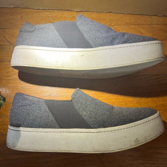 Vince slip ons! - Picture 3 of 4